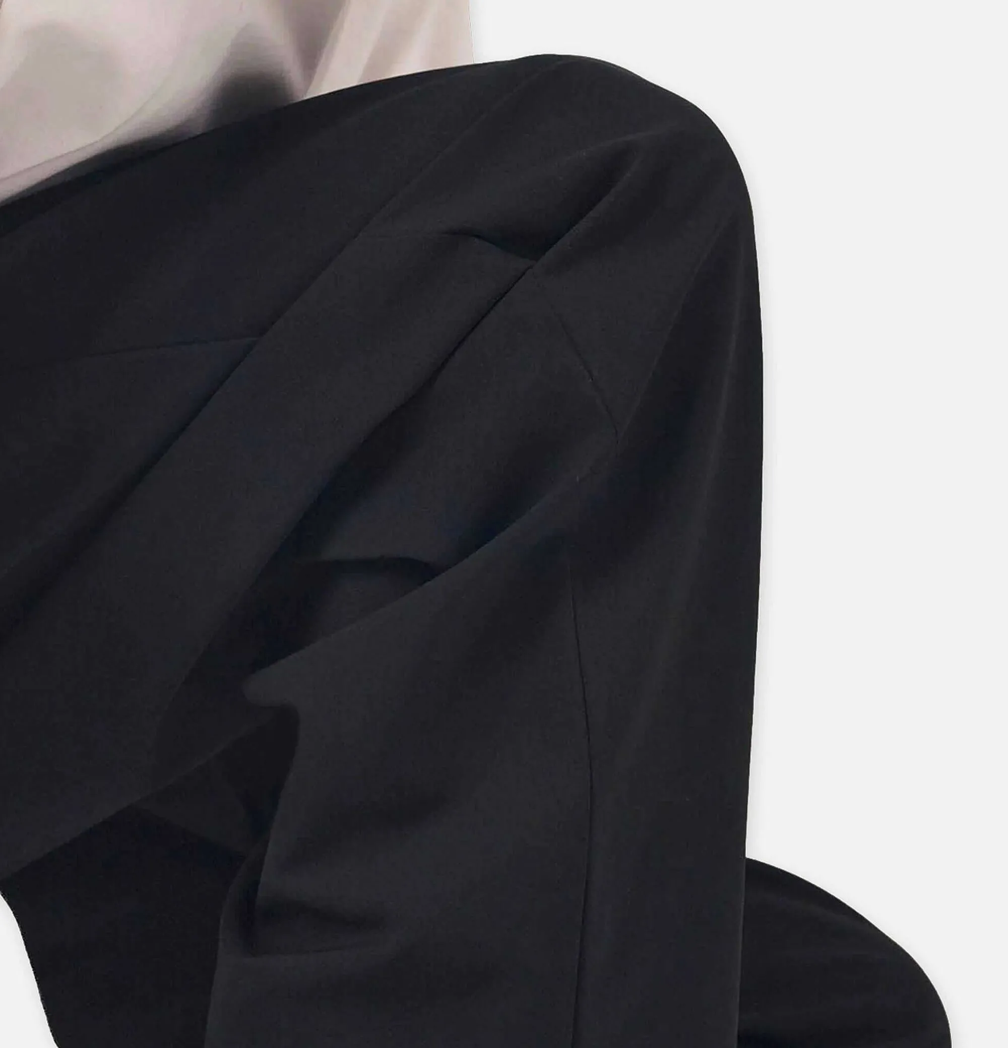 GOLDWIN One Tuck Tapered Stretch Black